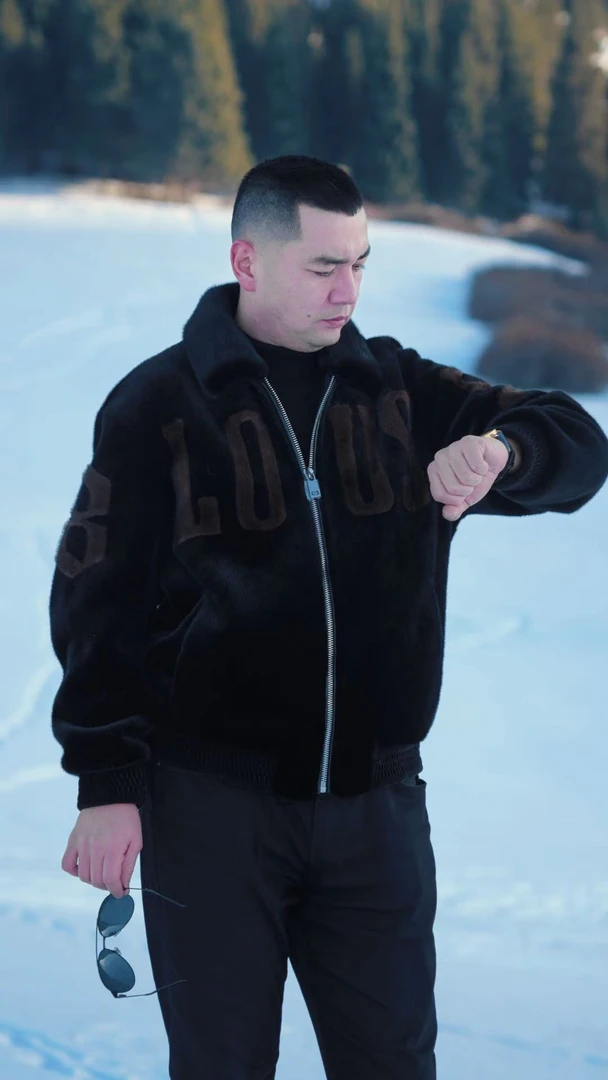 时尚字母款【工装领】高质量精品男装/乌鲁木齐发货