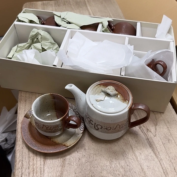 瓷片噗哈哈哈哈哈哈哈哈哈哈