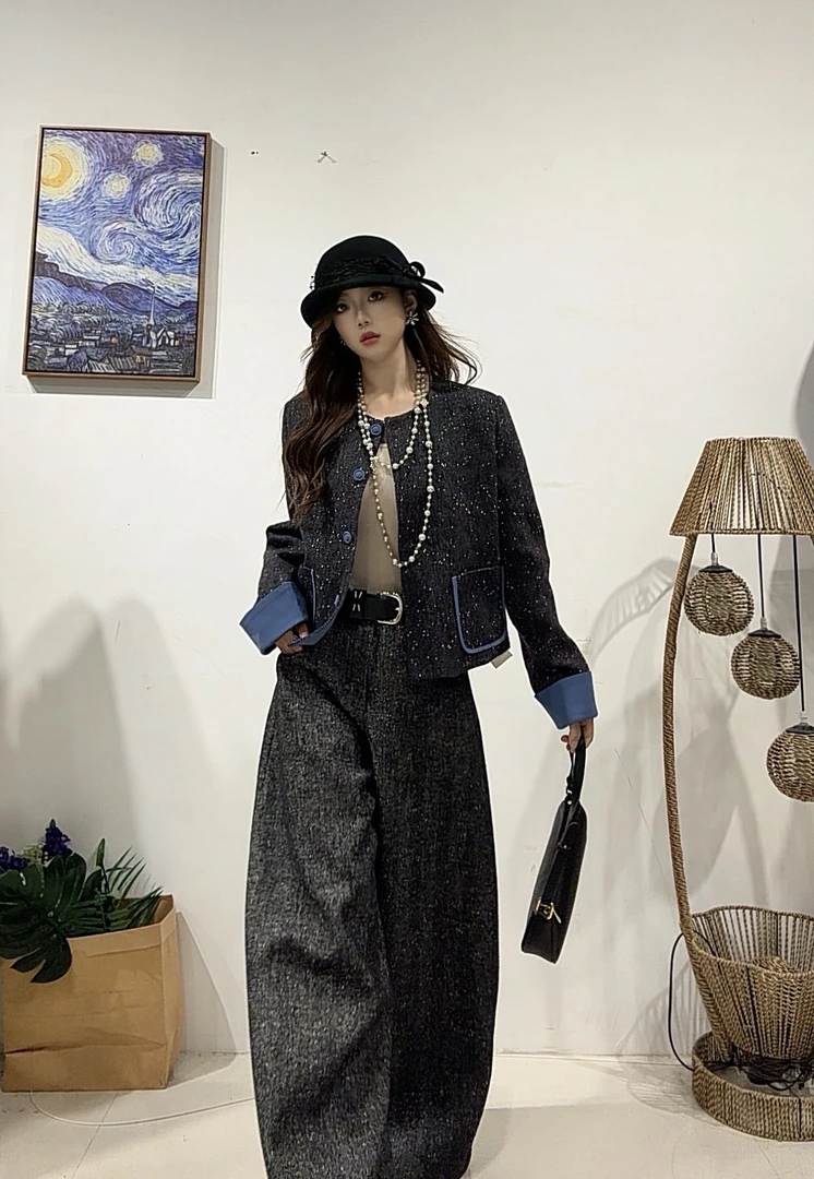 136区6655女士复古常规秋冬拼接点缀系扣外套