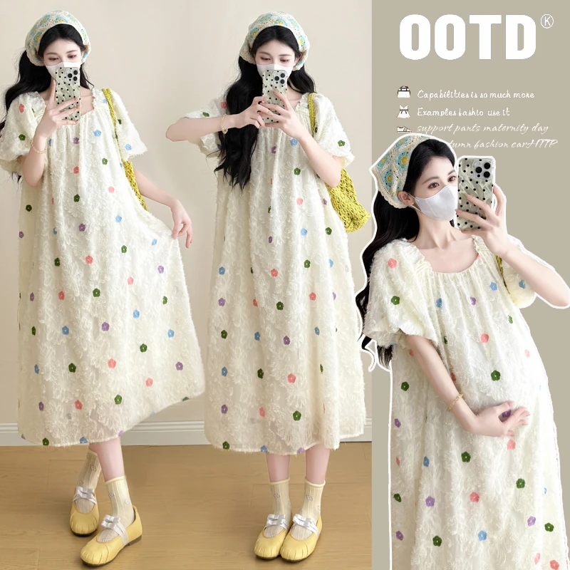 2025夏季孕妇装宽松显瘦长裙时尚彩色花朵刺绣提花流苏方领连衣裙