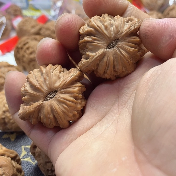 一***艺吊坠文玩核桃磨盘