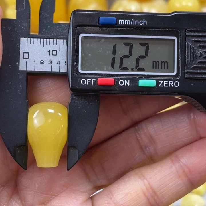 蜜蜡未镶嵌裸石32杂