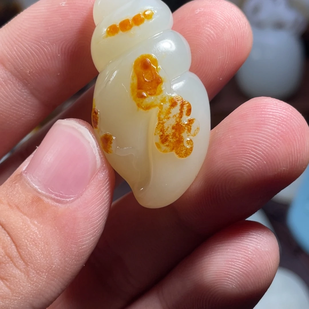 颈饰未镶嵌和田玉（糖玉）