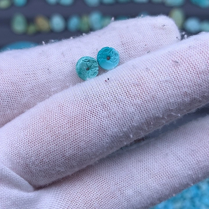 绿松石未镶嵌珠宝奇石