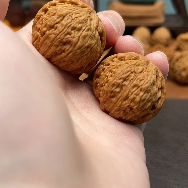 文玩核桃吊坠蛟龙38点修
