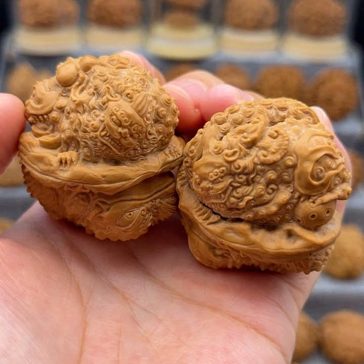 ঞ****文玩核桃把件111111111111