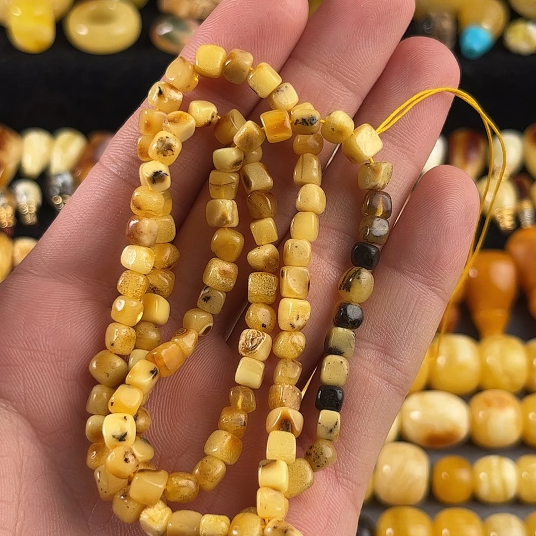 蜜蜡未镶嵌珠宝奇石