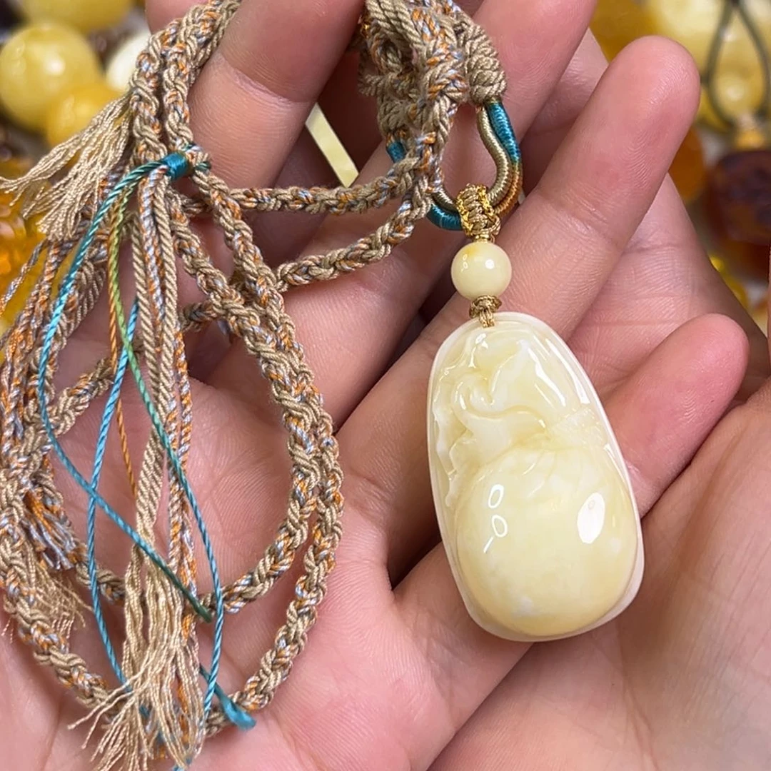 未镶嵌蜜蜡裸石蜜蜡