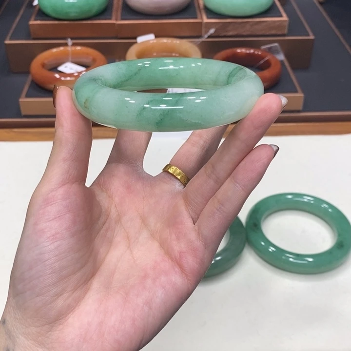 九***麻石英质玉未镶嵌佘