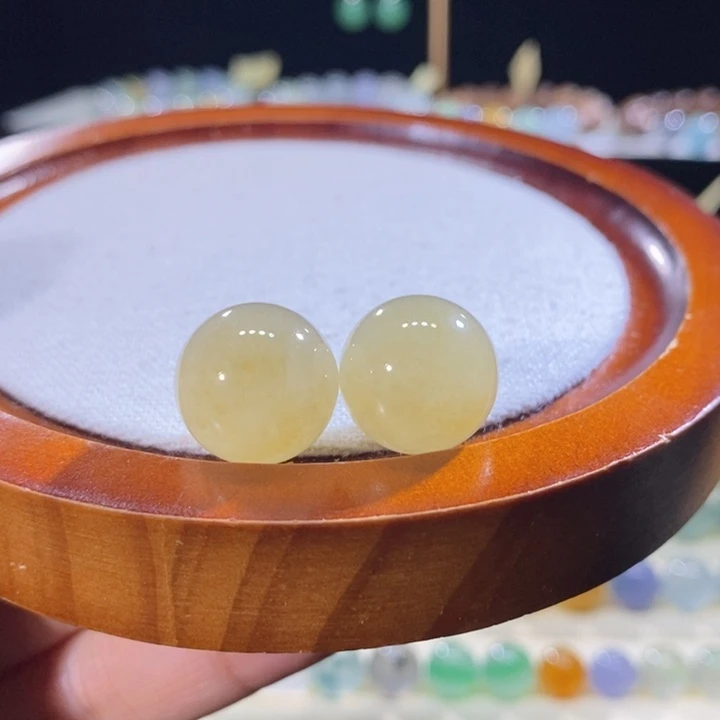 翡翠未镶嵌吊坠(不含链)翡翠冰黄珠（随机发一个）