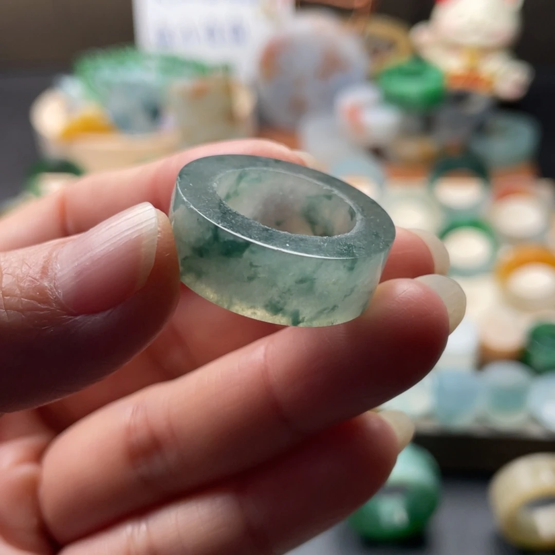 定制翡翠未镶嵌翡翠