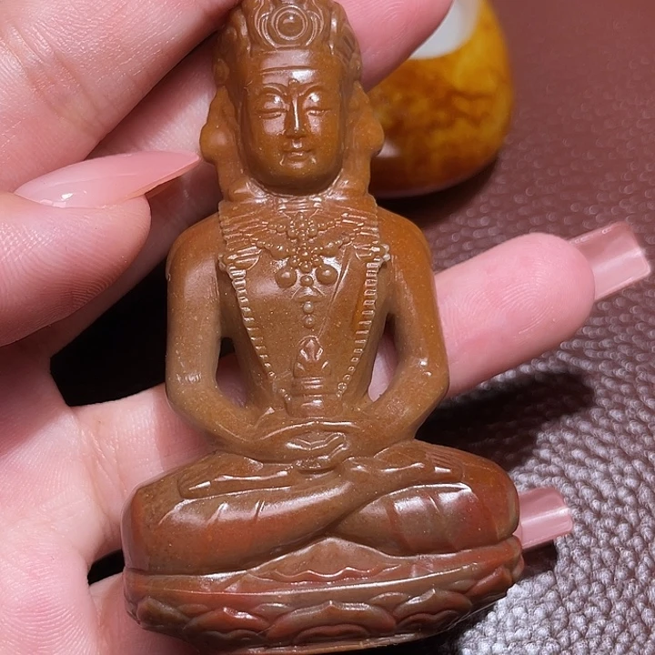 為****颈饰未镶嵌和田玉