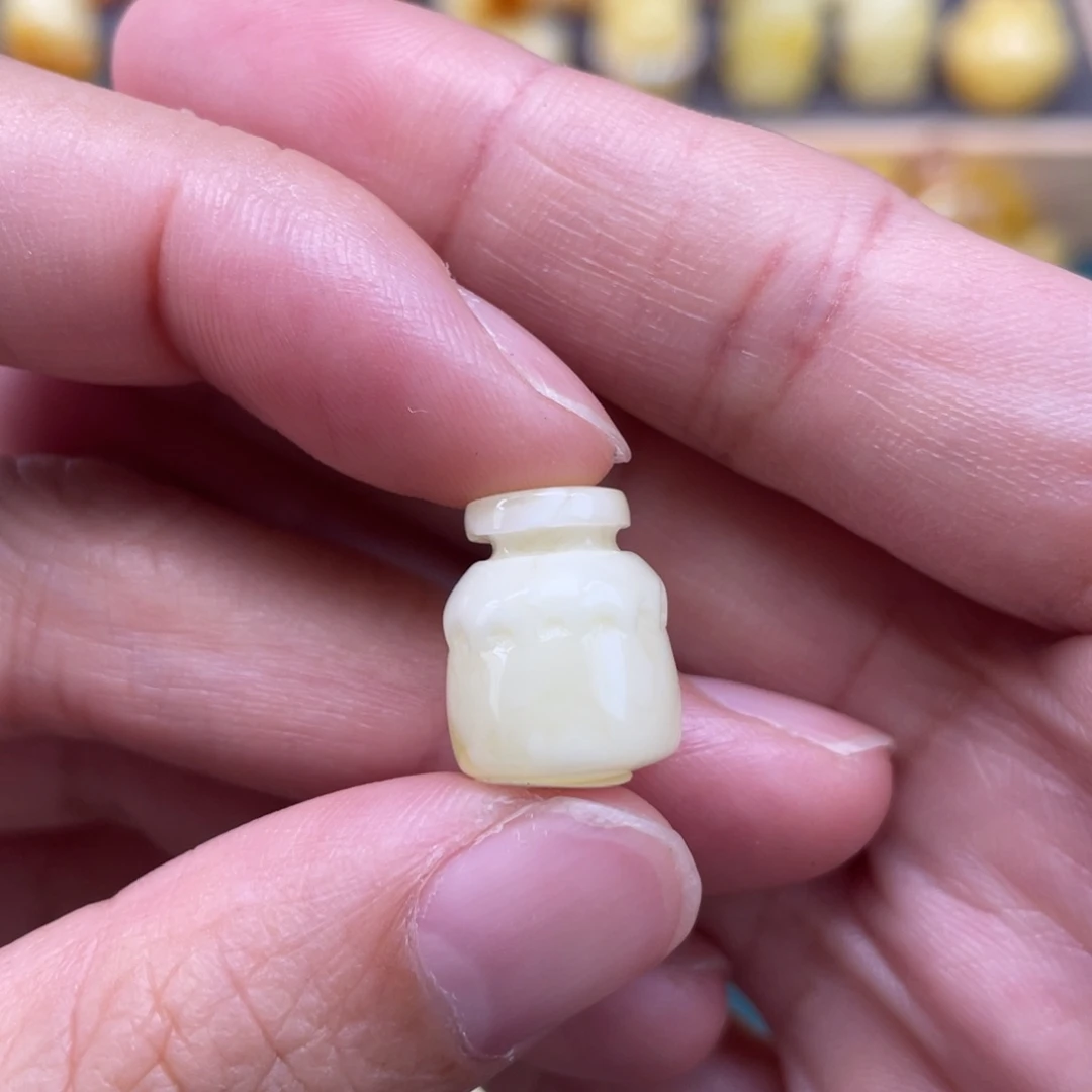 裸石琥珀未镶嵌蜜蜡