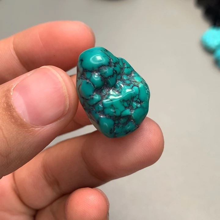 未镶嵌绿松石颈饰