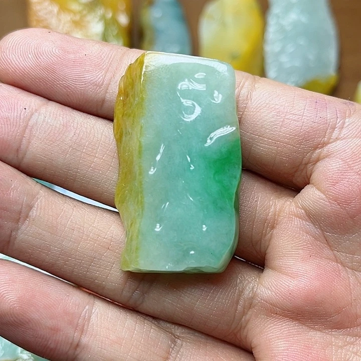 定制翡翠未镶嵌湖**哥翡翠