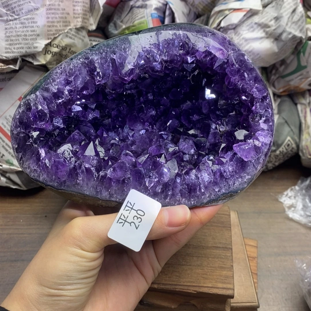 未镶嵌水晶大型摆件（非配饰）