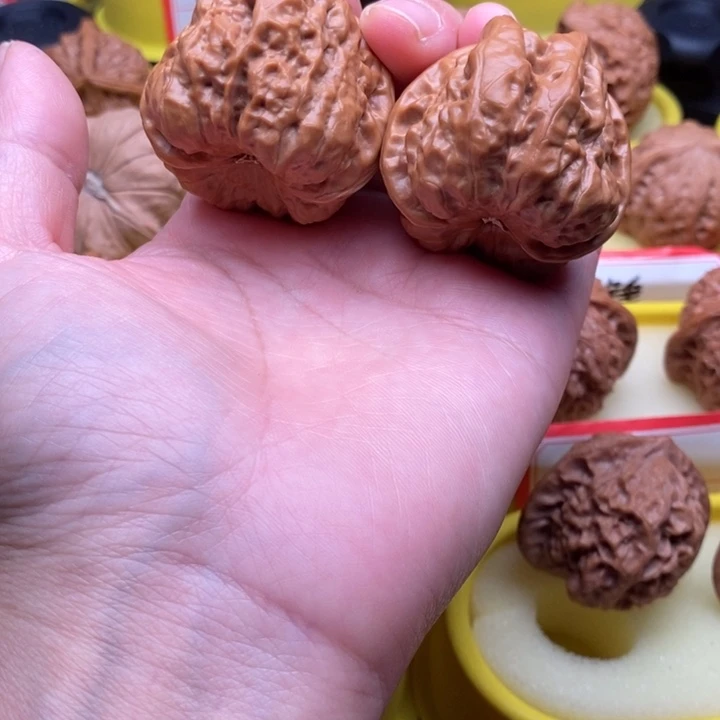 往***生文玩核桃吊坠三角蛙