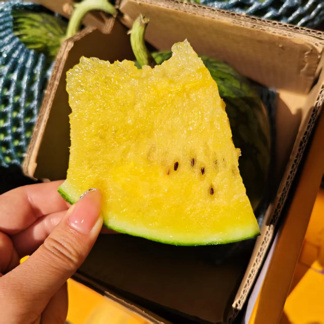 【京东 冰箱保鲜】江苏东台小兰西瓜4.5-6.5斤两个装 酥脆清甜水润