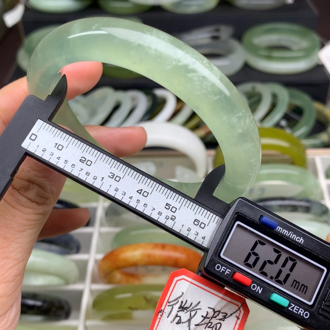 蛇纹石玉未镶嵌手镯734