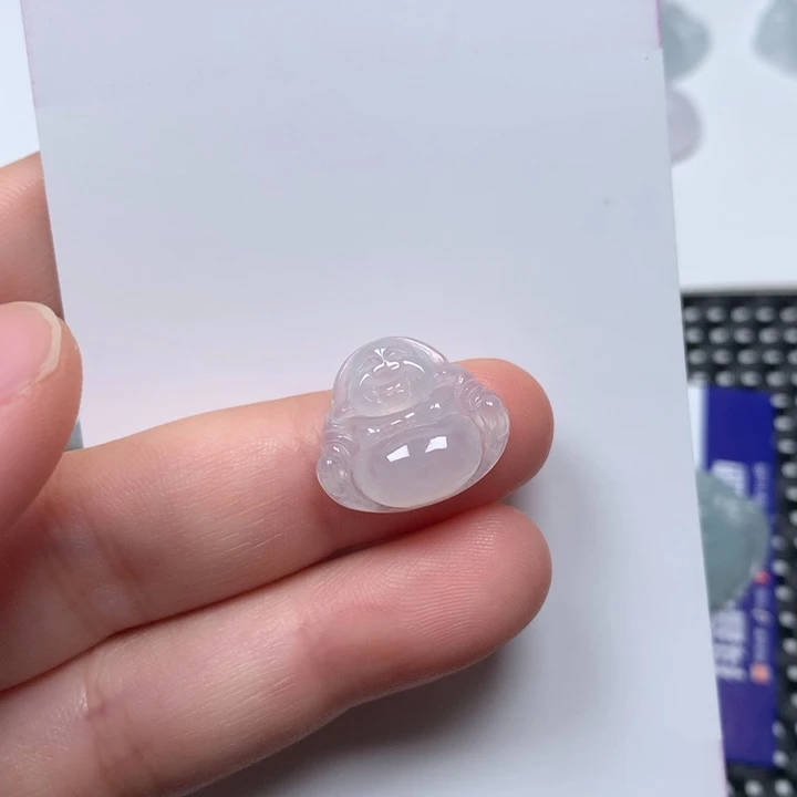 翡翠未镶嵌颈饰佛公