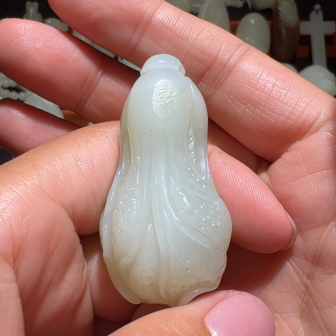 小***哥和田玉未镶嵌颈饰
