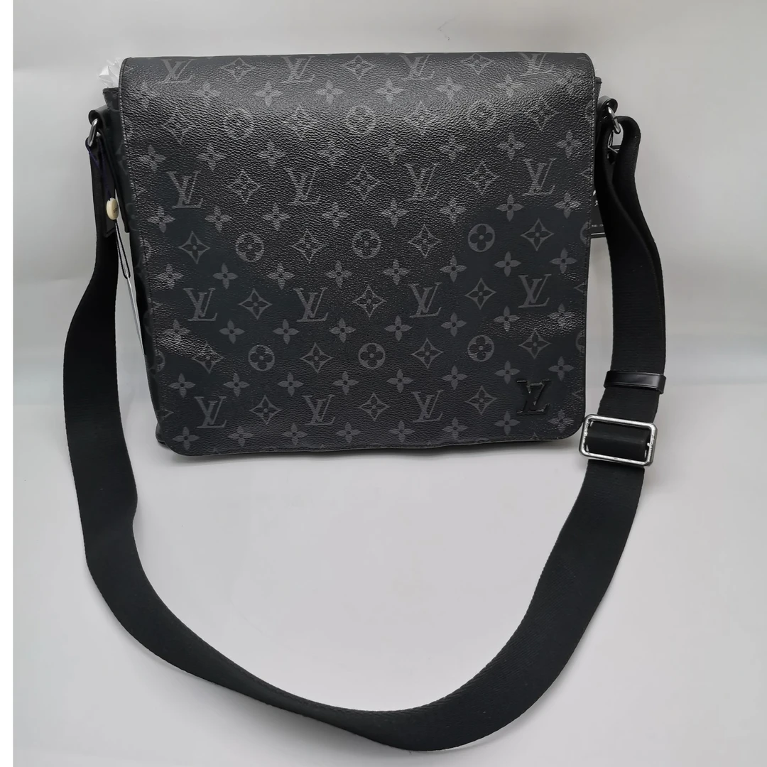99新 LouisVuitton/路易威登 95新17524 LV黑老花翻盖邮差包中号