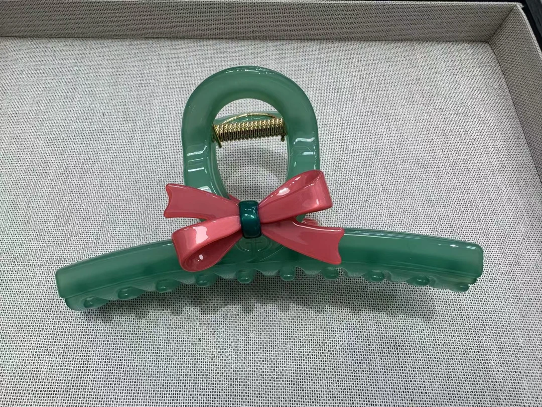 泡菜设计师感饰服绿底 奢