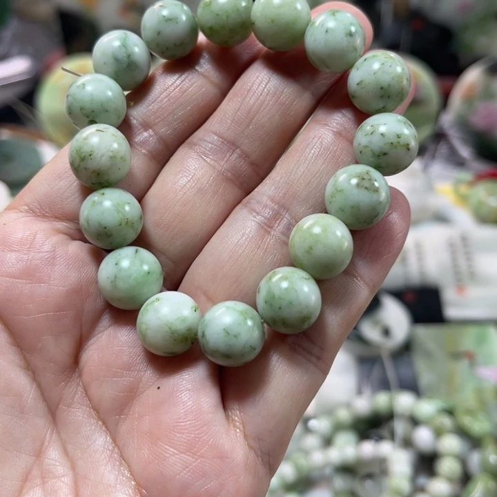 独山玉未镶嵌颈饰卡12