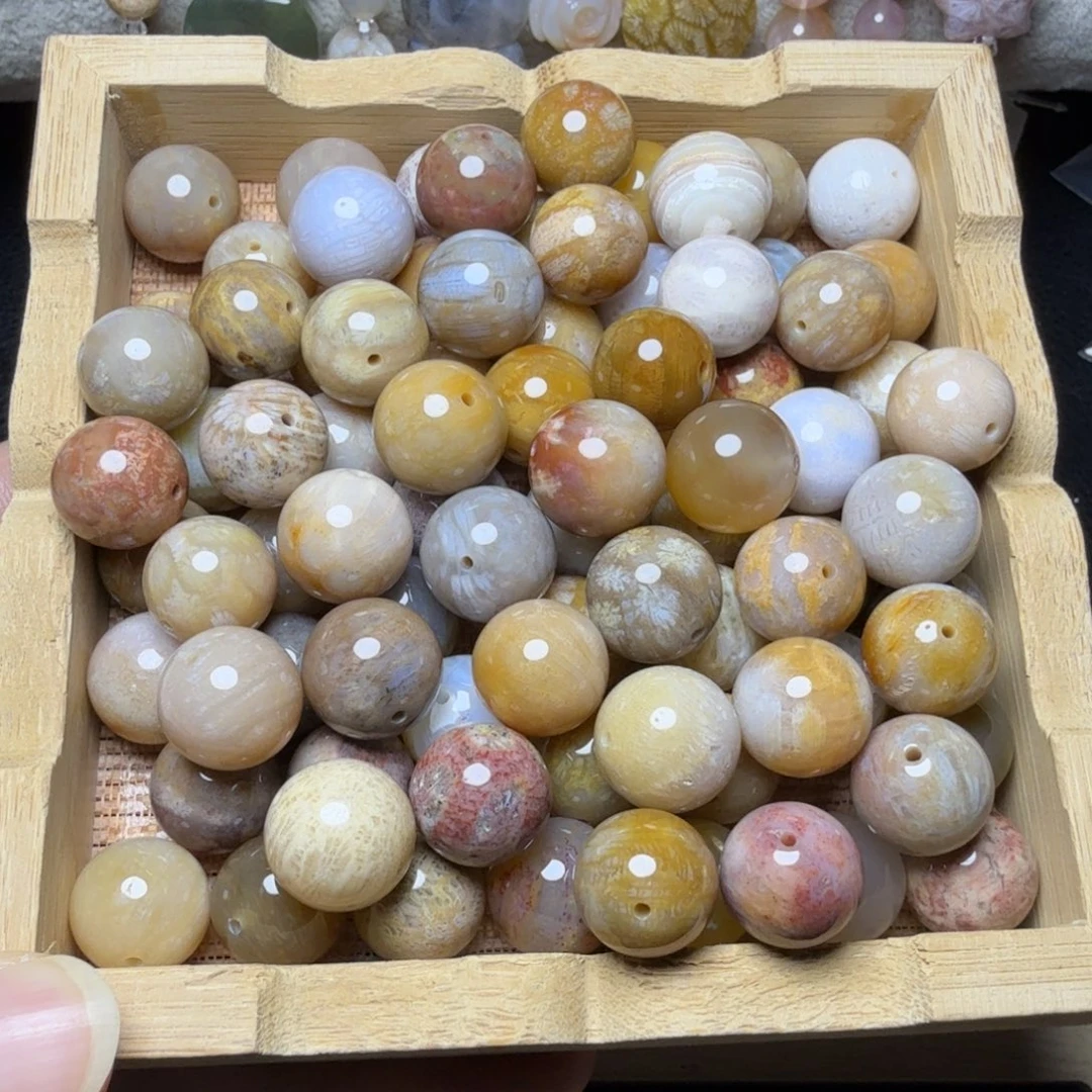 硅化玉未镶嵌只收个打孔费，1米1个随机发100个不退，13咪清仓价