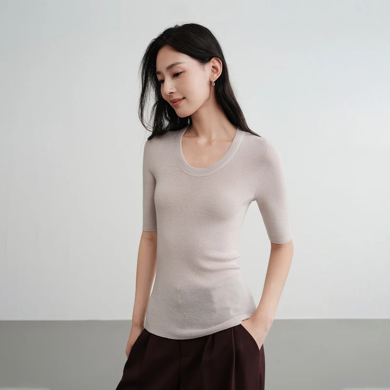 EP雅莹2025新款女装 U领修身肌底衫 100羊毛中袖打底衫9923A