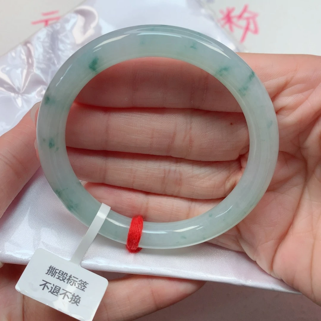 翡翠手镯未镶嵌55.5圆条 冰晴底飘星星小绿花 无纹裂推荐