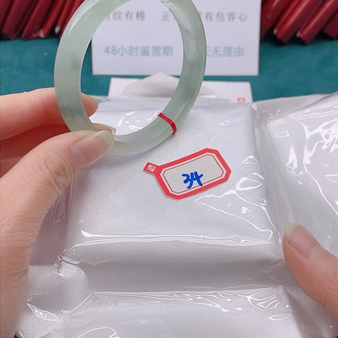 翡翠手镯未镶嵌K**o344444444