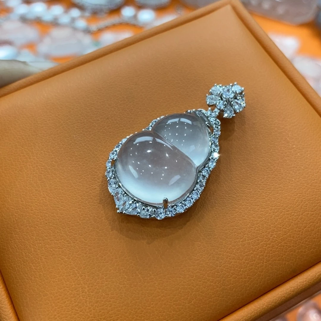 石英质玉吊坠(赠链)银S925镶嵌