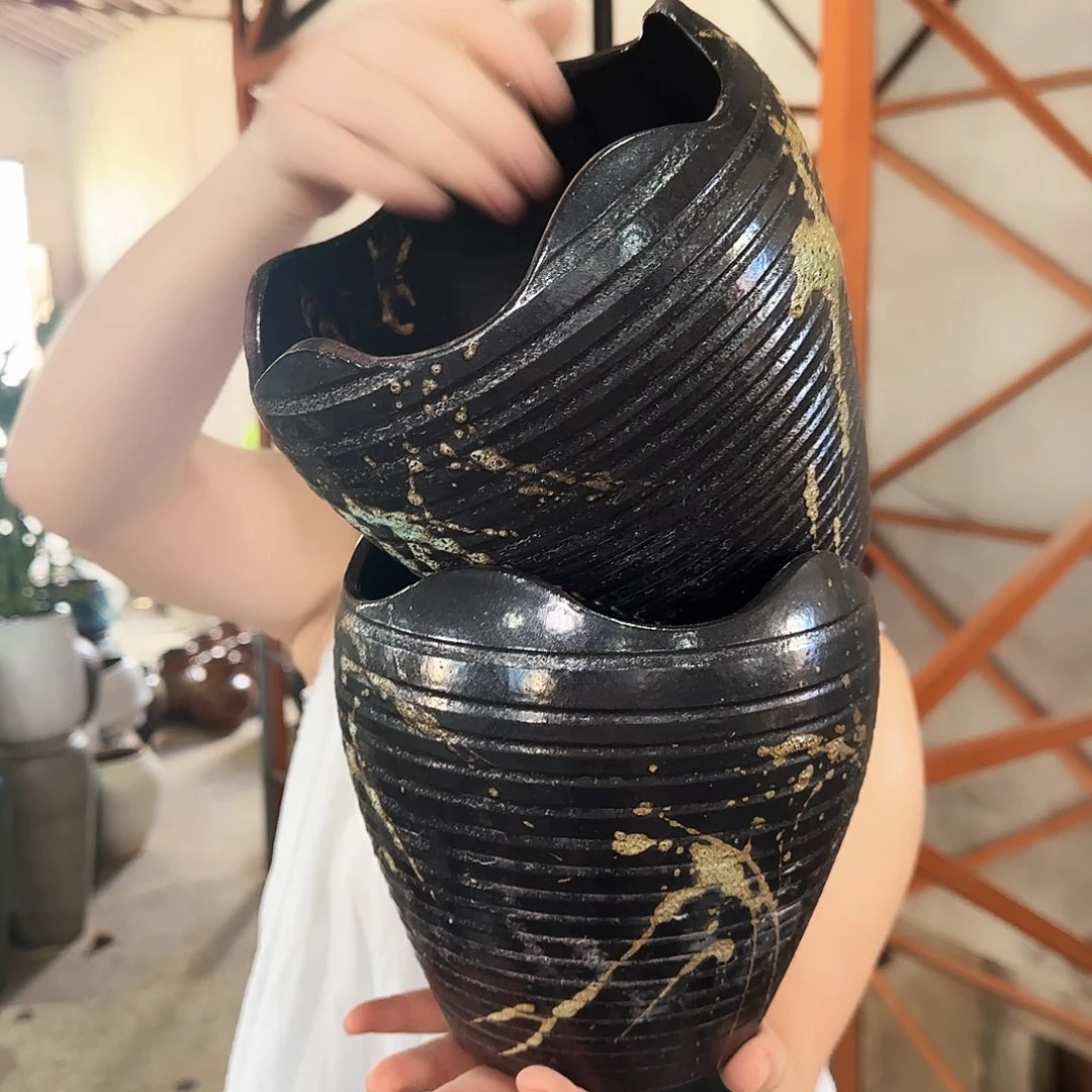 紫砂花盆高16口17。微瑕