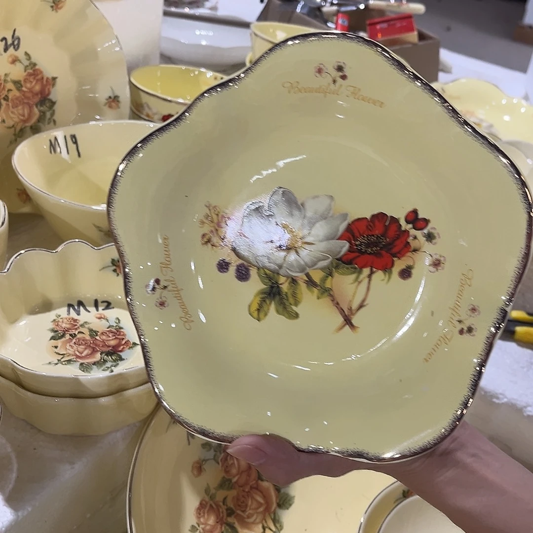 星博陶瓷有限公司2个