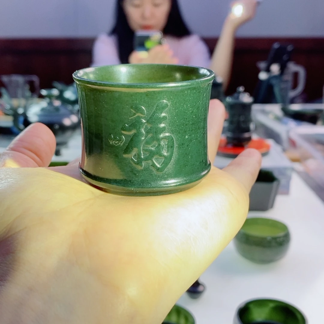 未镶嵌和田玉（青玉）摆件