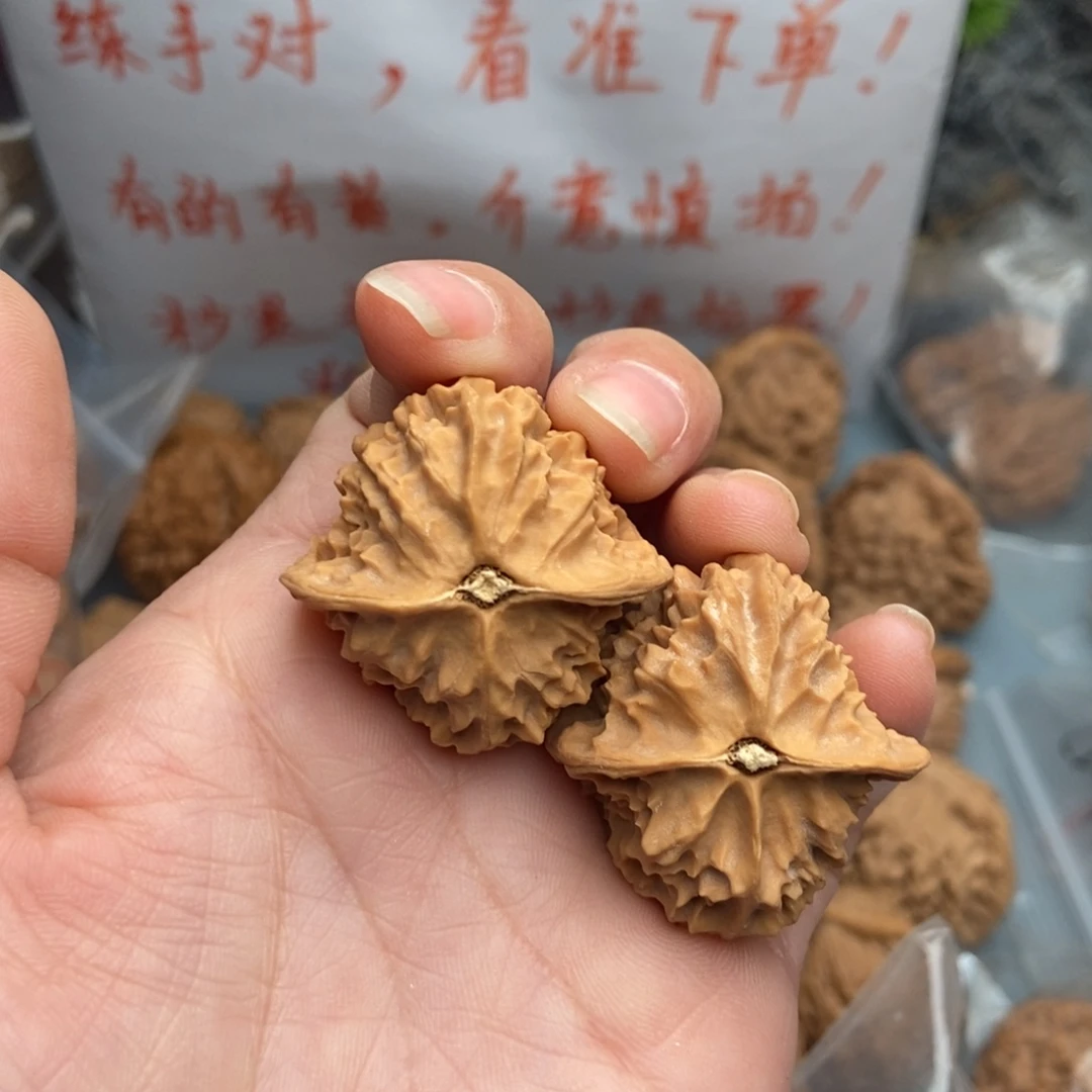 文玩核桃把件可**烦玉娃娃24