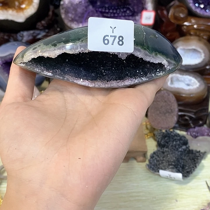 未镶嵌水晶大型摆件（非配饰）
