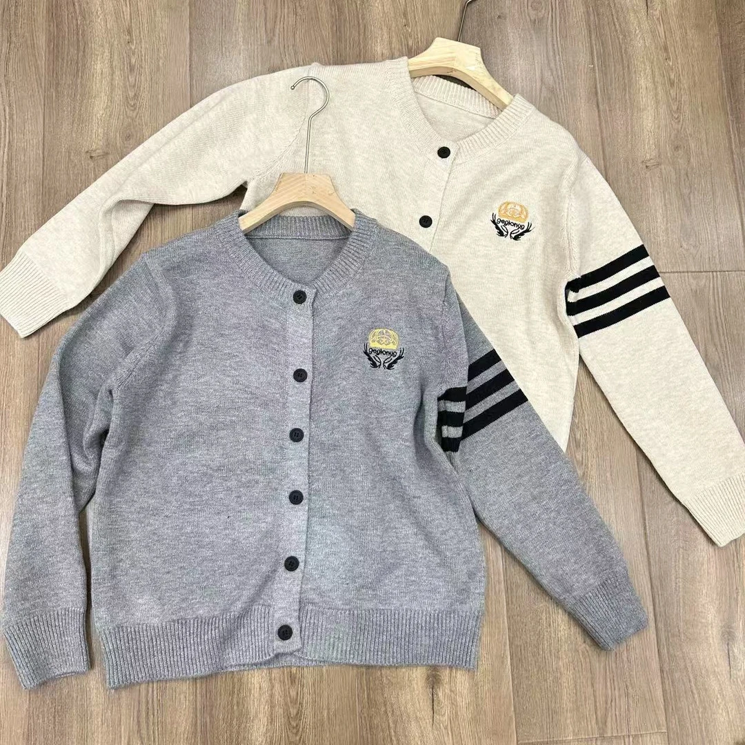 【叶子服饰】春季新款时尚简约百搭开衫毛衣0422