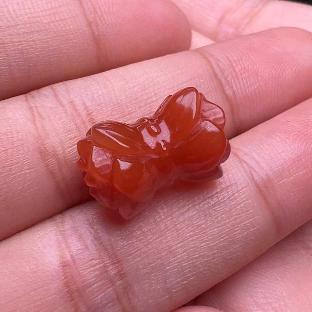 南红玛瑙未镶嵌珠宝奇石