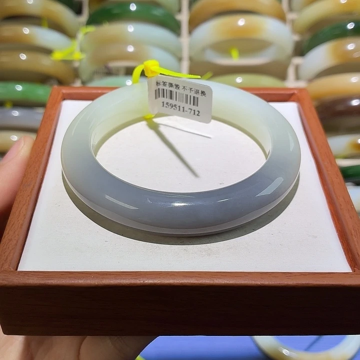 和田玉未镶嵌手镯33 57+