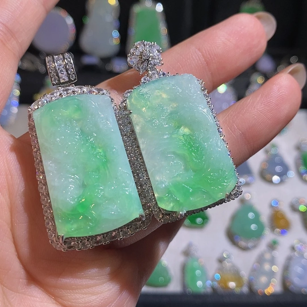 翡翠颈饰银S925镶嵌天然翡翠