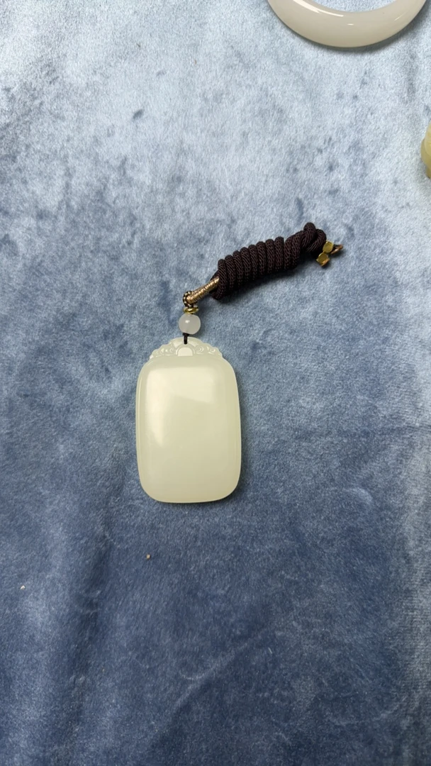 【壹舟专属】天然青海 46牌头无事牌（随形） 配绳子带礼盒收藏品1880