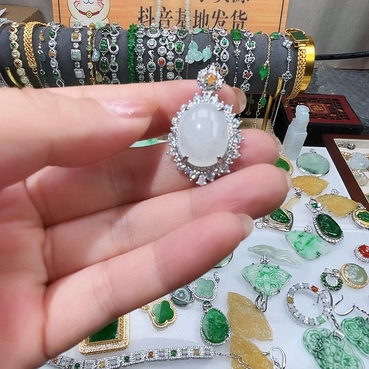 翡翠银S925镶嵌颈饰