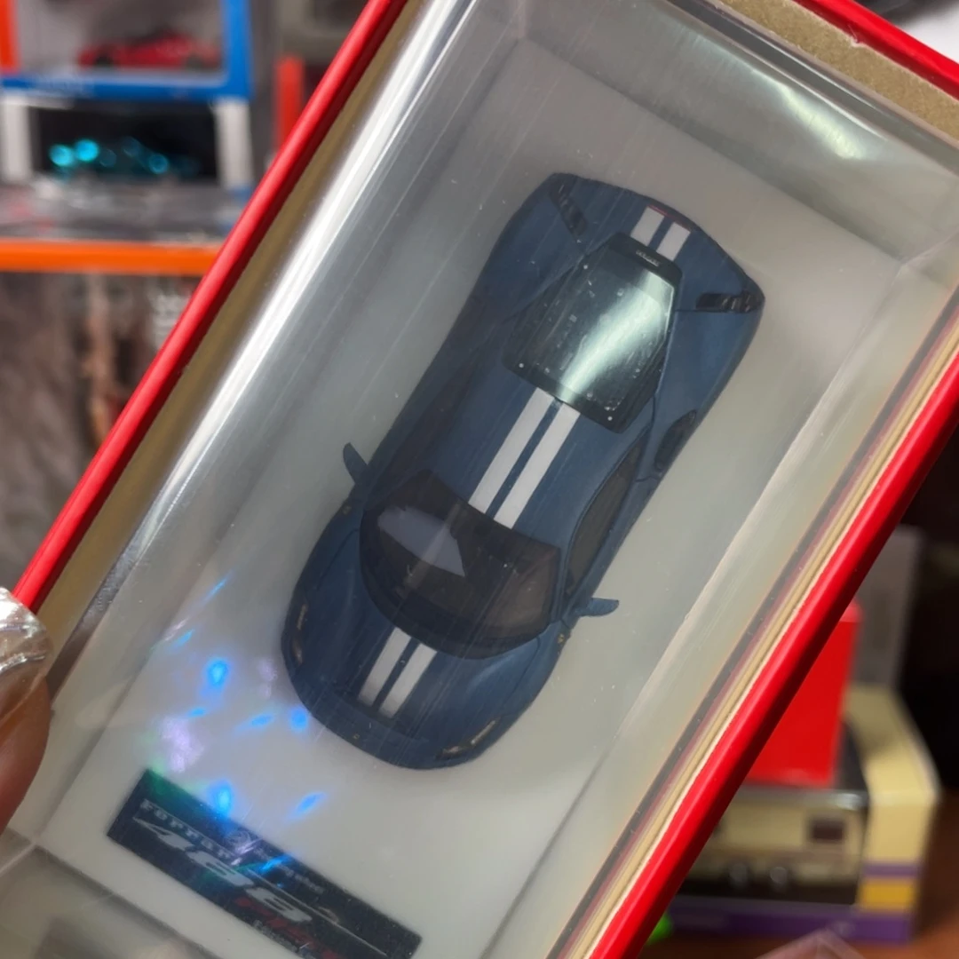 阿布扎比藍樹脂車模