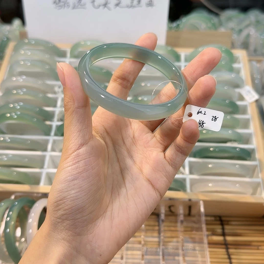 玛瑙/玉髓未镶嵌手镯圈口60.2