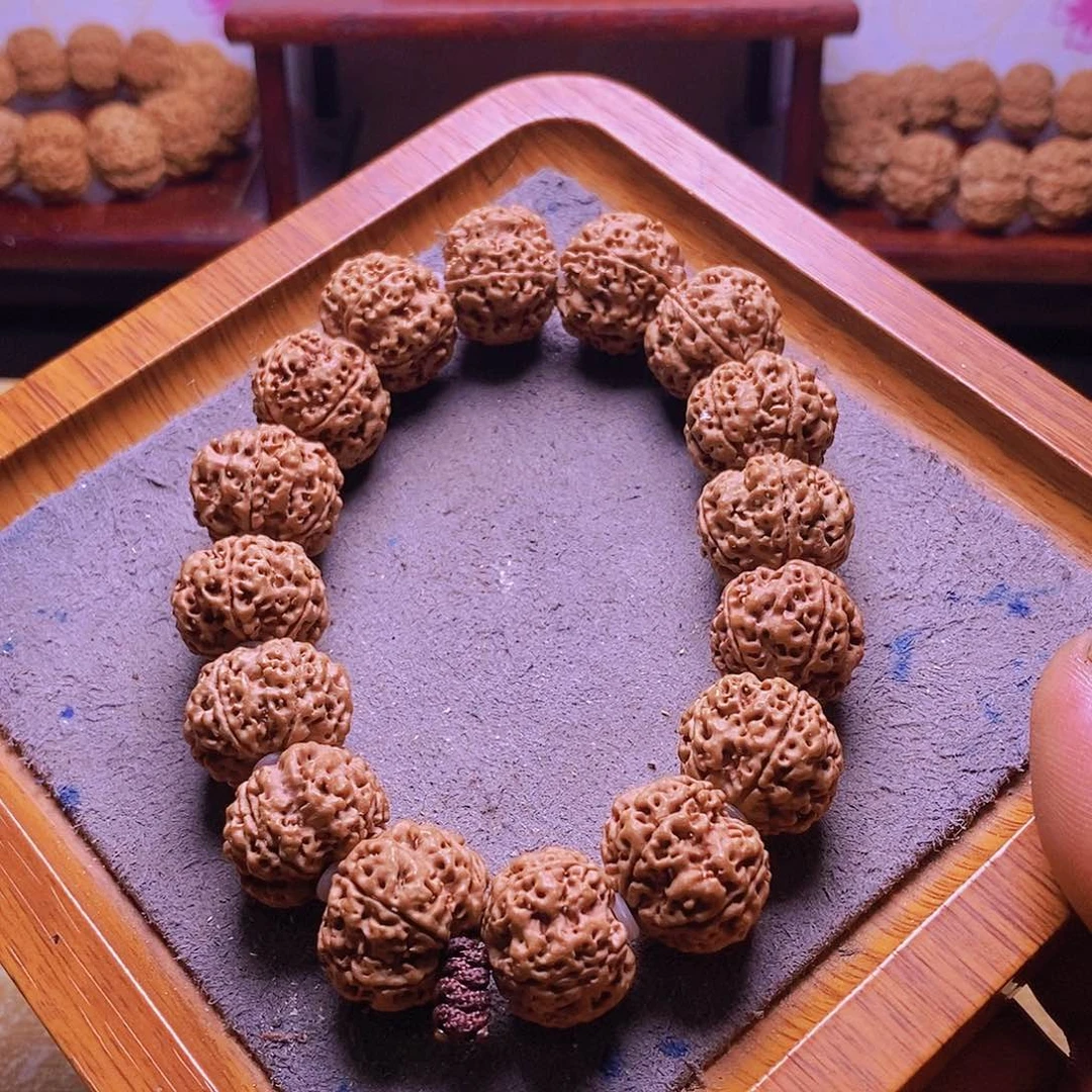 金刚菩提手串雪山梅花