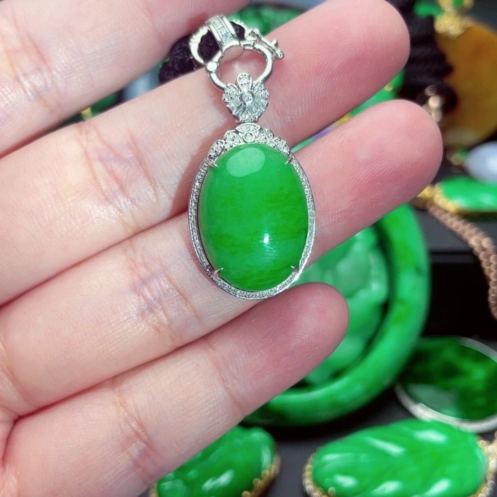 翡翠18K金镶嵌吊坠(不含链)