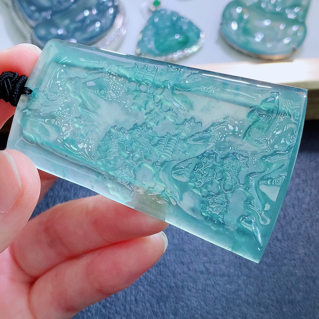 翡翠未镶嵌颈饰翡翠