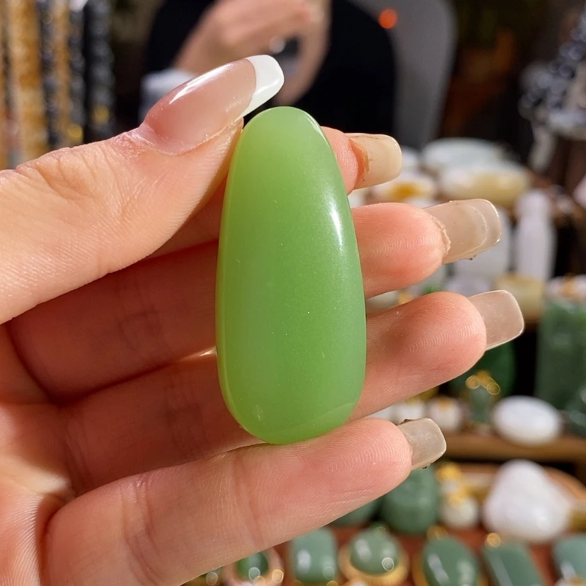 【闪购商品】吊坠(赠链)未镶嵌和田玉
